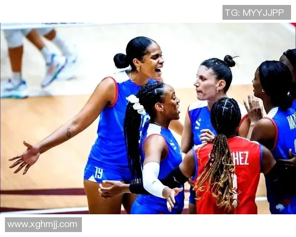 中国女排奋勇争先迎战古巴队力争胜利展现团队精神与拼搏精神 中国女排奋勇争先迎战古巴队力争胜利展现团队精神与拼搏精神