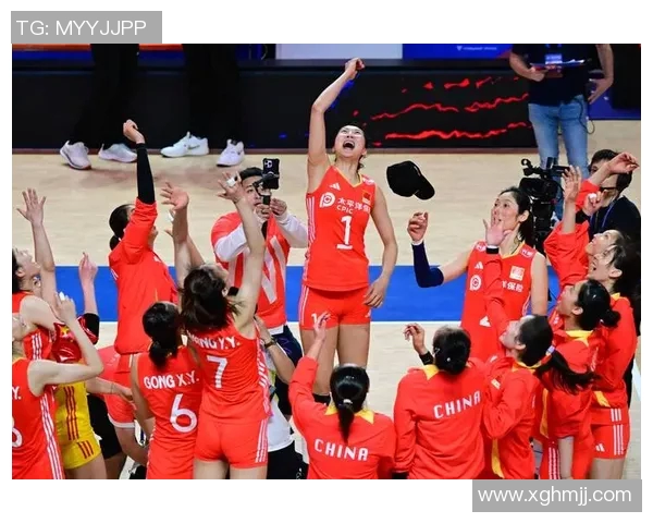 中国女排奋勇争先迎战古巴队力争胜利展现团队精神与拼搏精神